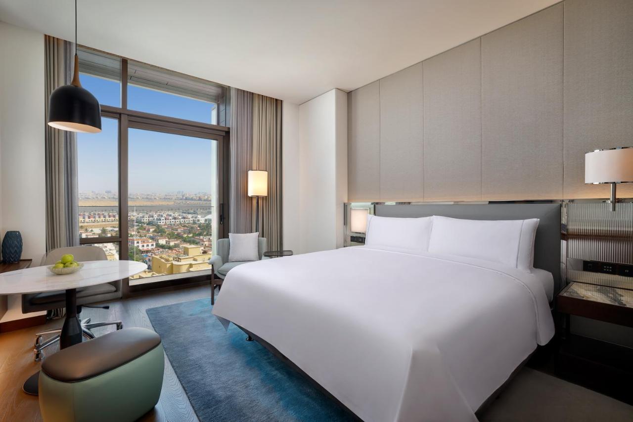 Shangri-la Hotel