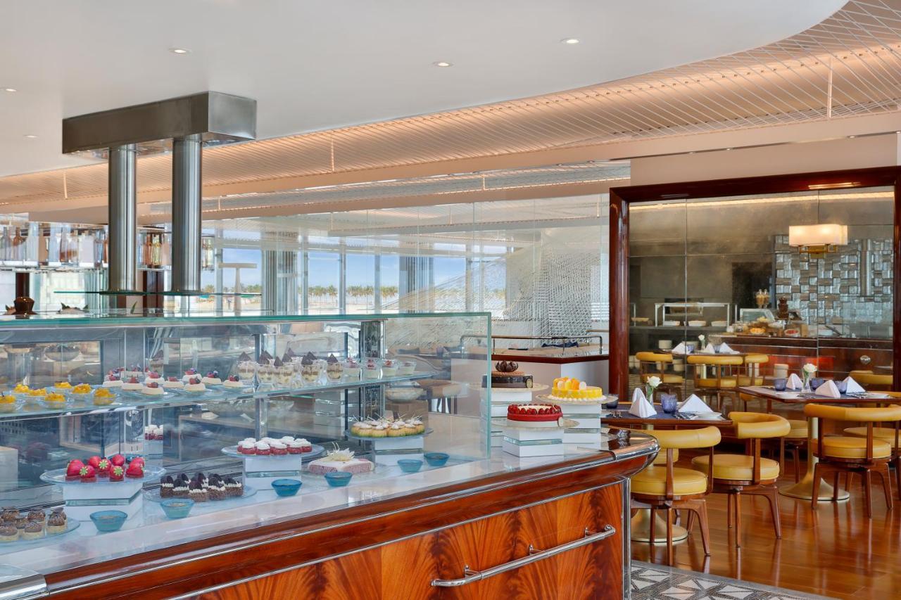 Shangri-la Hotel 5*