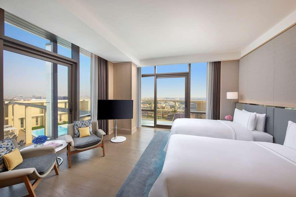 Shangri-la Hotel 5*